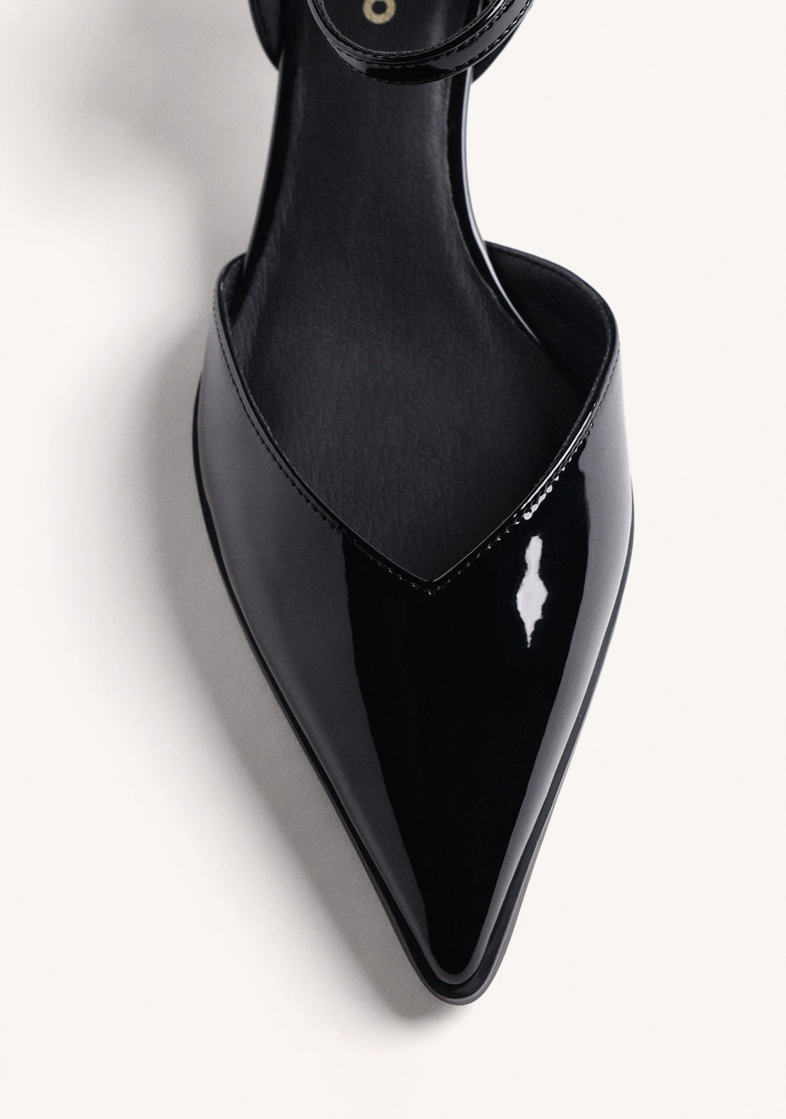 BLACK HEEL SHOES