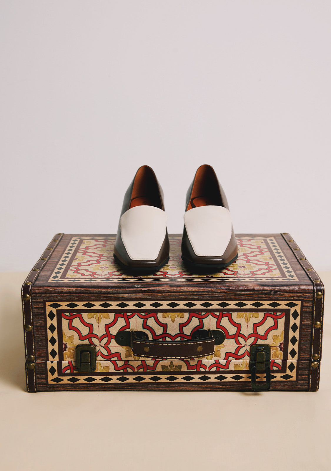 BROWN HEEL SHOES