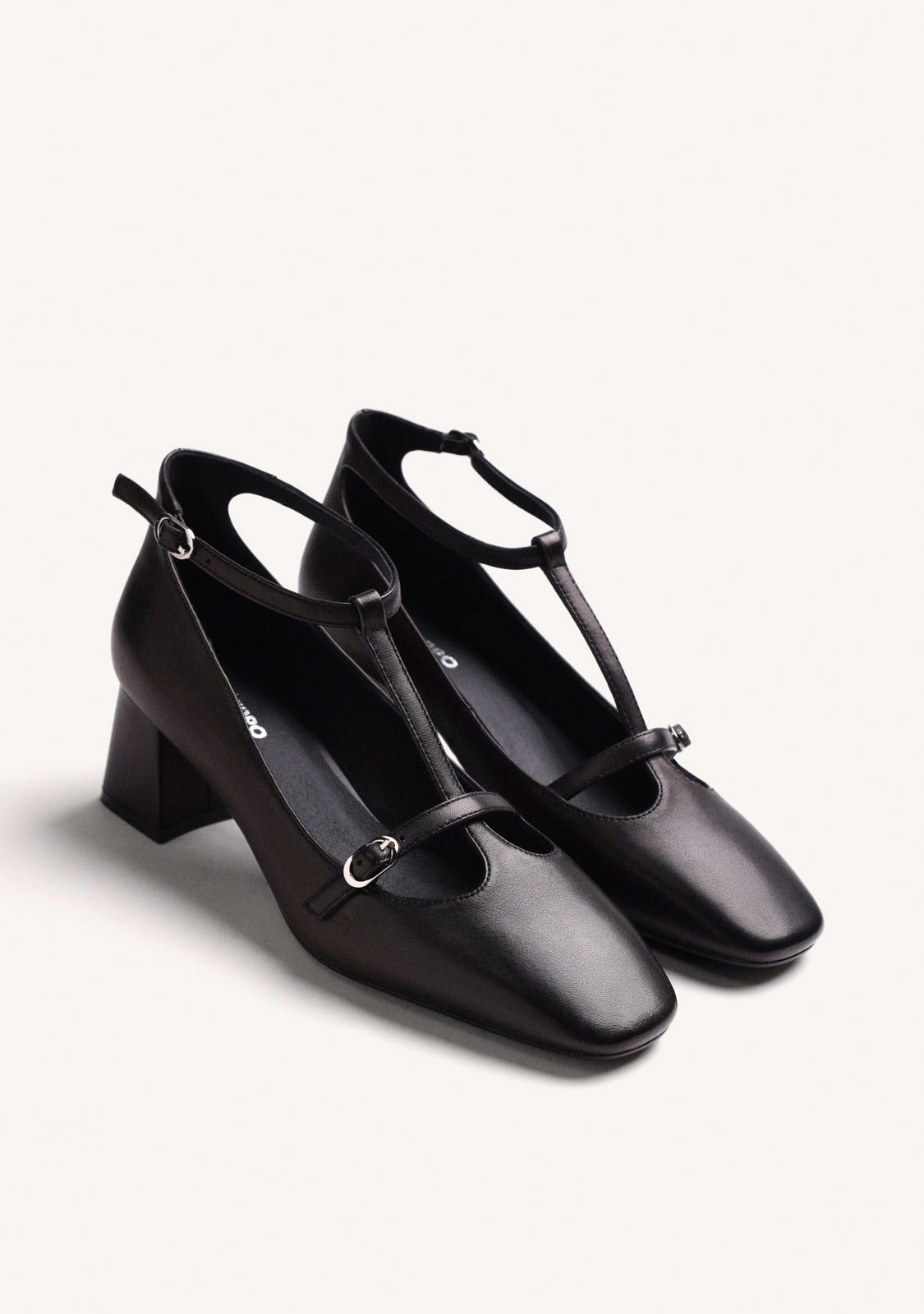 BLACK HEEL SHOES