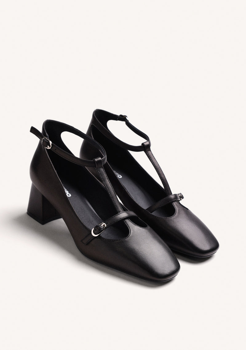 BLACK HEEL SHOES
