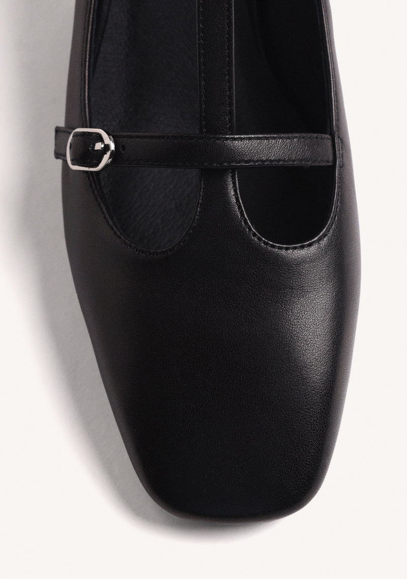 BLACK HEEL SHOES