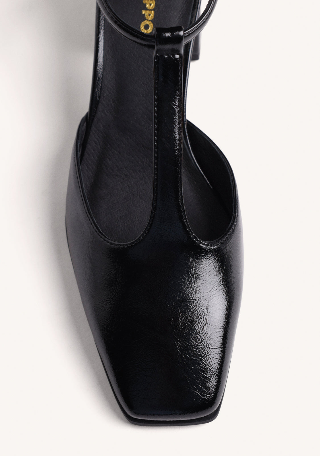 ZAPATOS TACÓN NEGROS EFECTO CHAROL