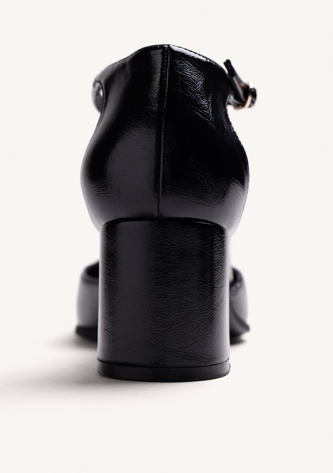 ZAPATOS TACÓN NEGROS EFECTO CHAROL