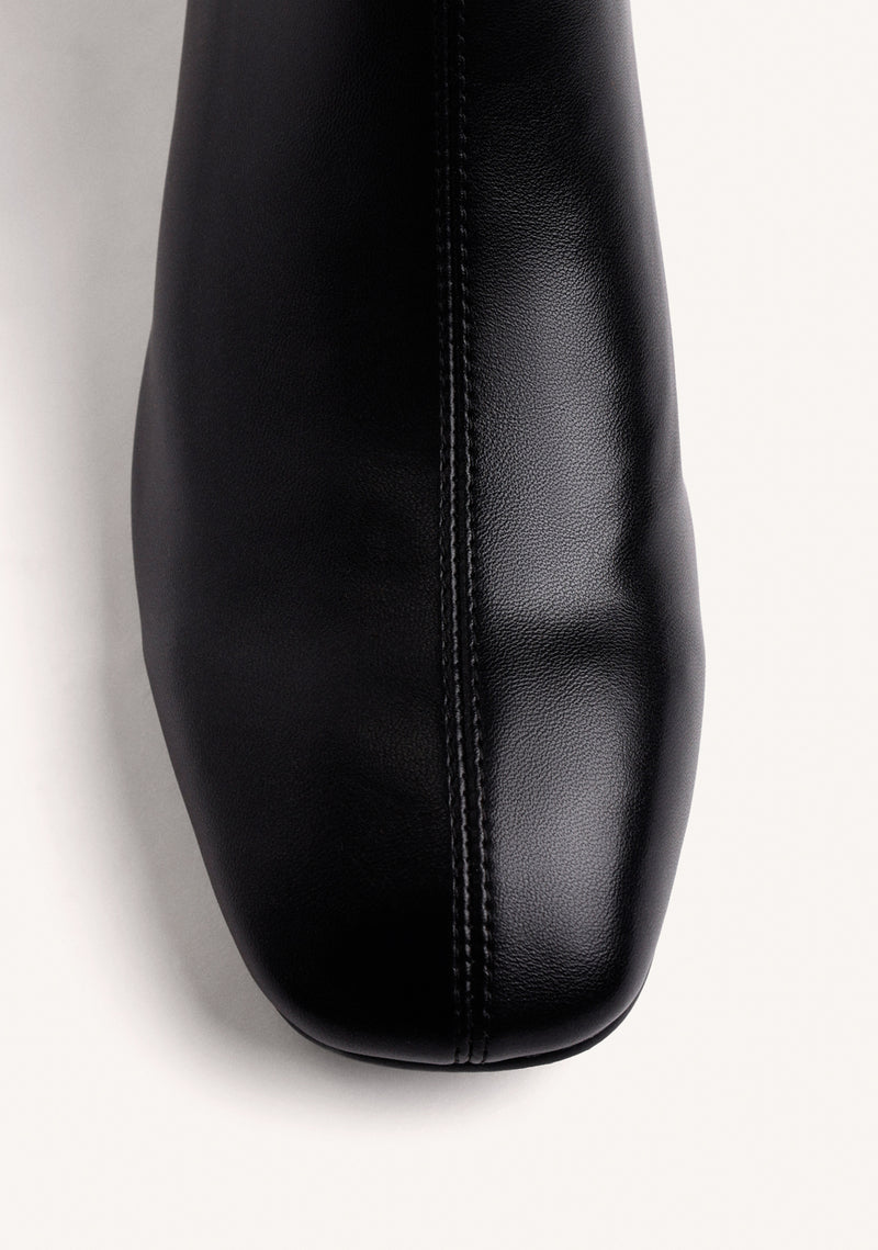 BLACK ELASTIC KITTEN ANKLE BOOTS