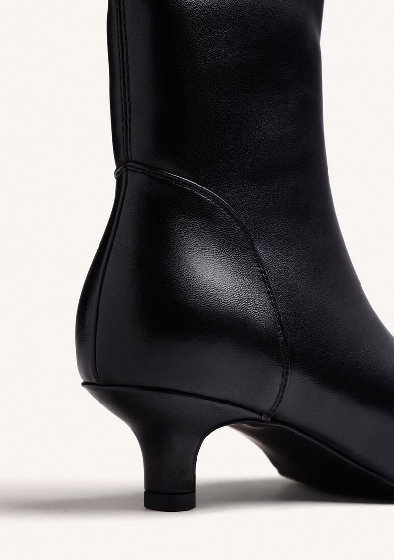 BLACK ELASTIC KITTEN ANKLE BOOTS