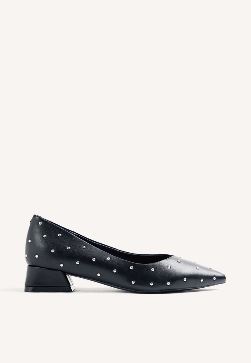SCARPE TACCO NERE CON BORCHIE