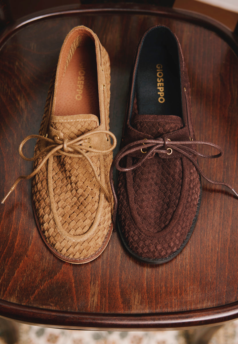 MOCASSINS NÁUTICOS CASTANHOS EM PELE TRANÇADA