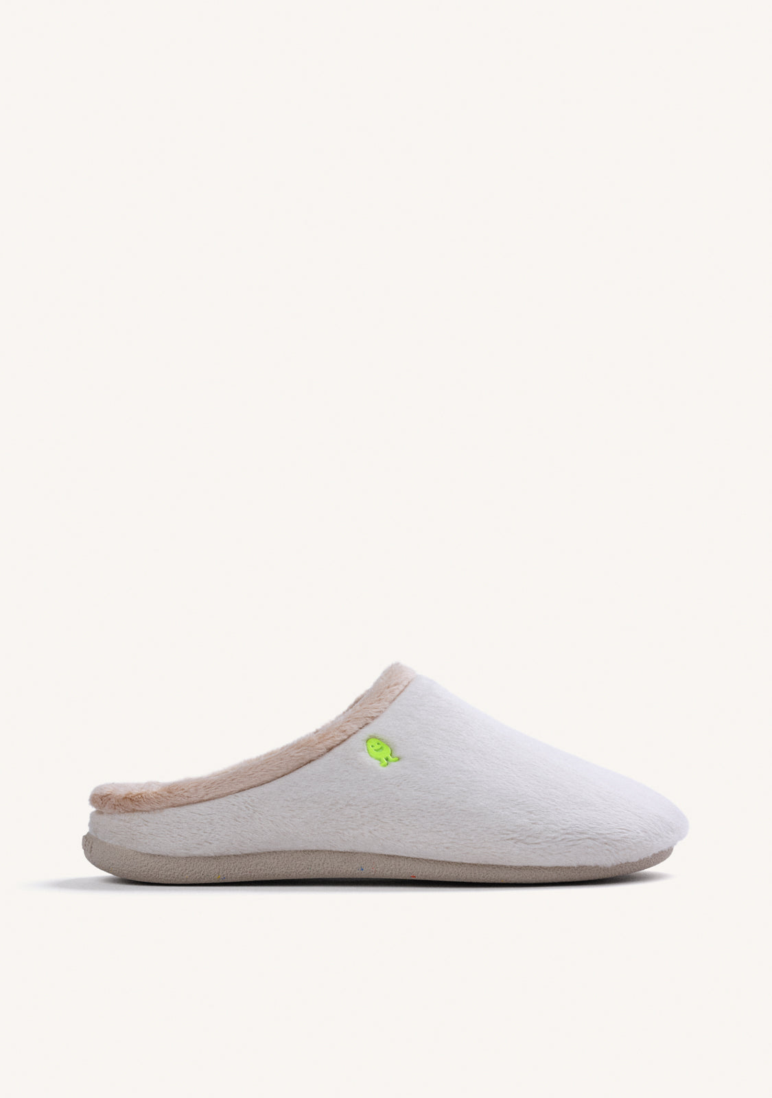 BEIGE FUR HOUSE SLIPPERS