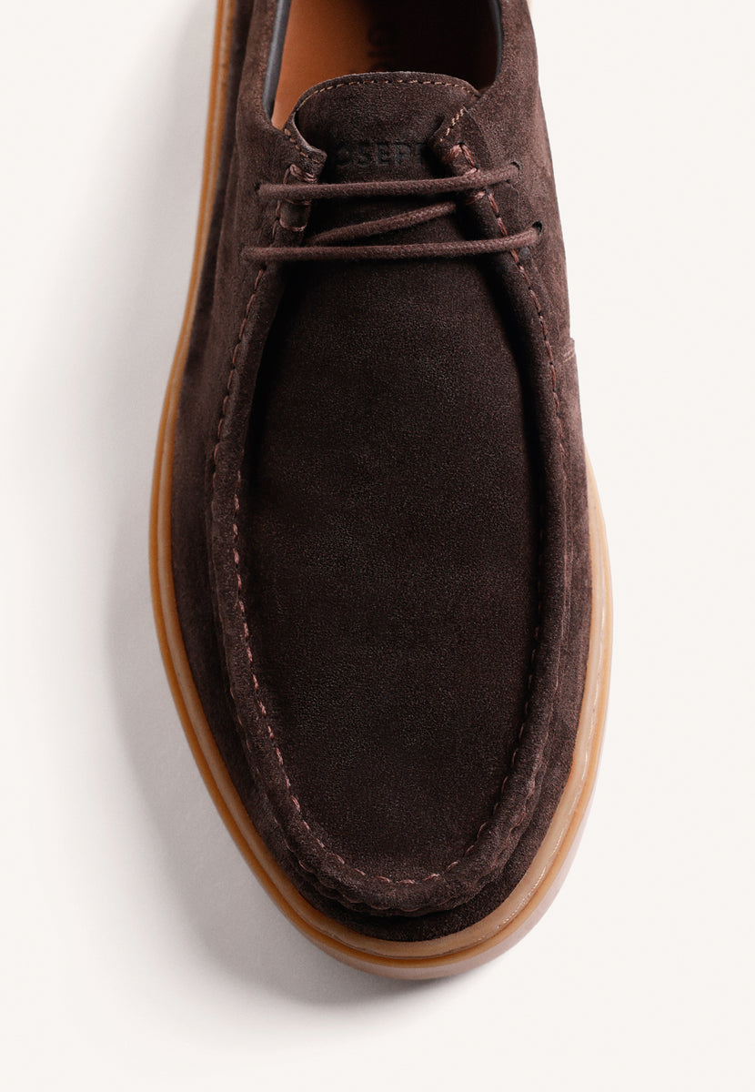 BROWN WALLABEE LEATHER SHOES