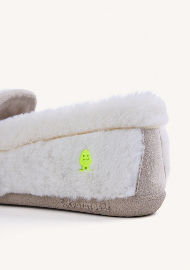 WHITE HOUSE SLIPPERS FAUX FUR LOAFER STYLE