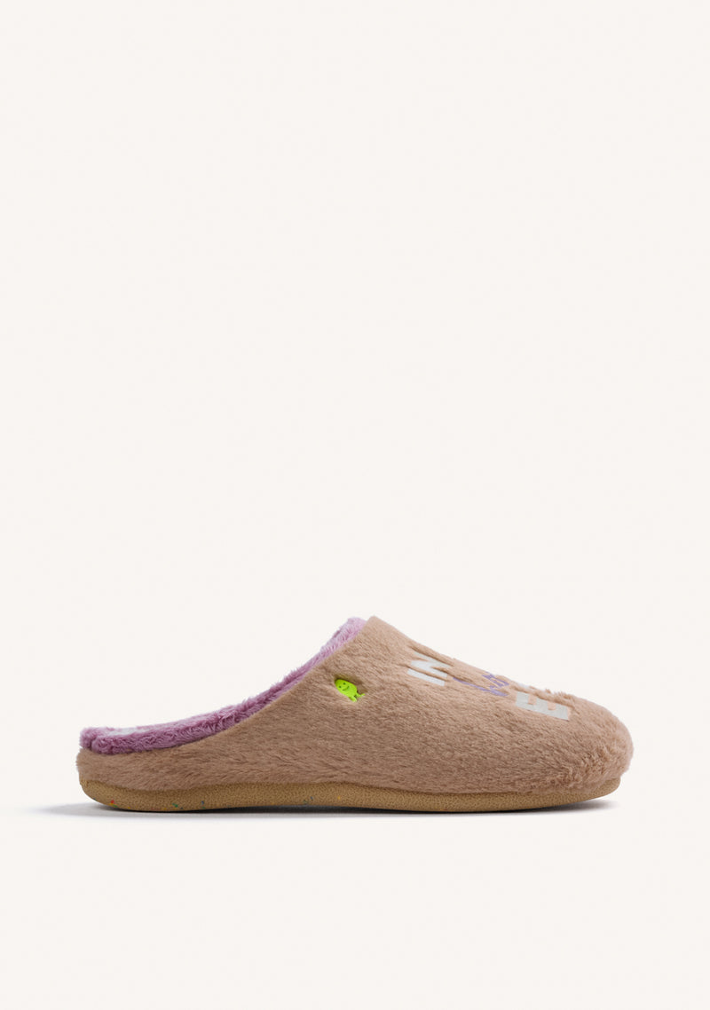 BROWN FUR HOUSE SLIPPERS WITH TEXT