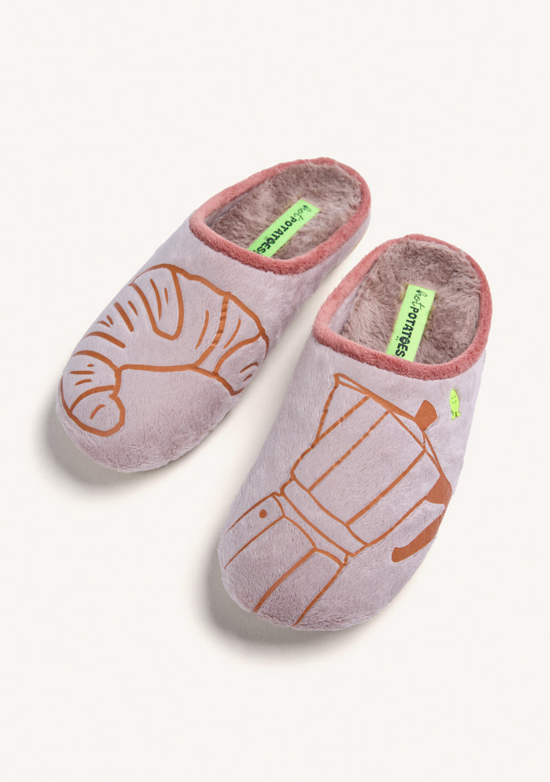 PINK FUZZY SLIPPERS WITH DESIGN