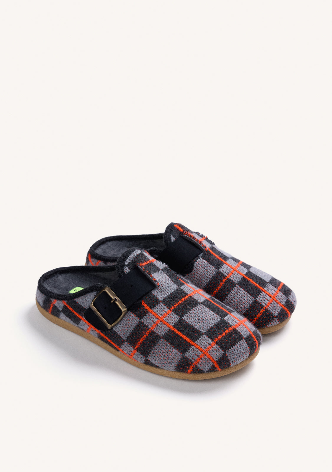 GREY HOUSE SLIPPERS CLOG-STYLE WITH FUR