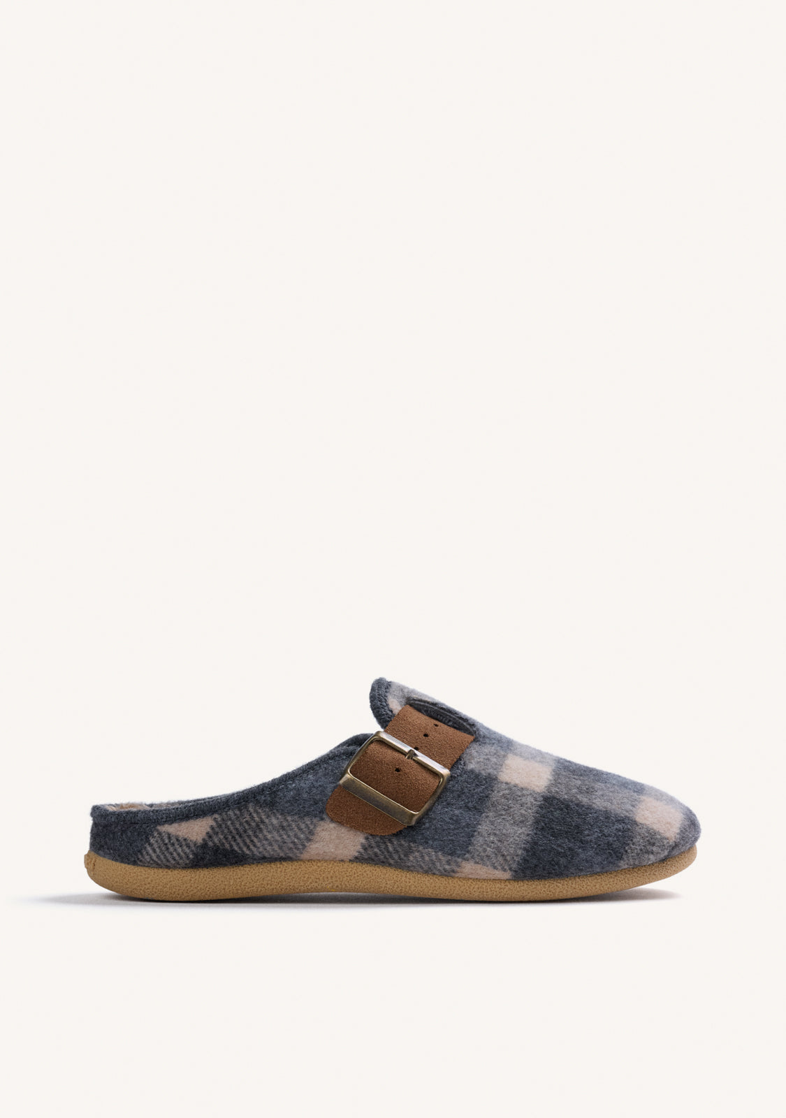 GREY CHECKERED CLOG-STYLE HOUSE SLIPPERS