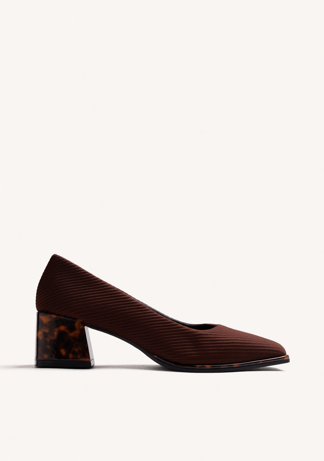 SAPATOS DE SALTO MARROM