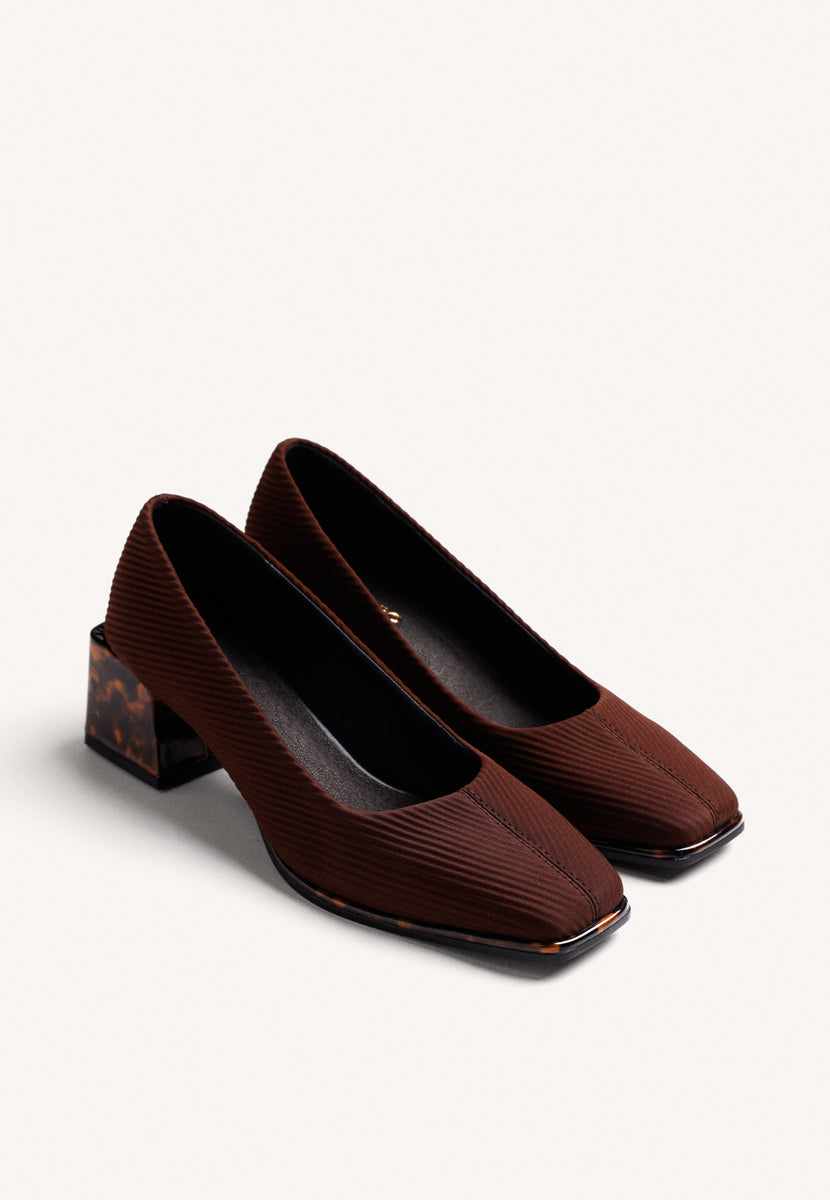 BROWN HIGH HEELS