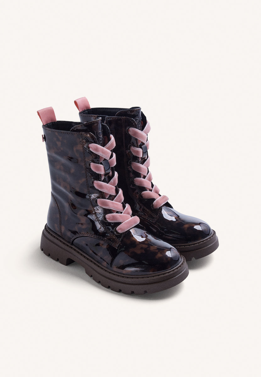 BROWN LACE-UP BOOTS