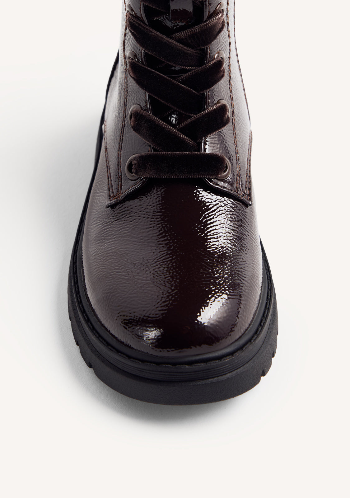 BOTAS MARRONS EFEITO VERNIZ