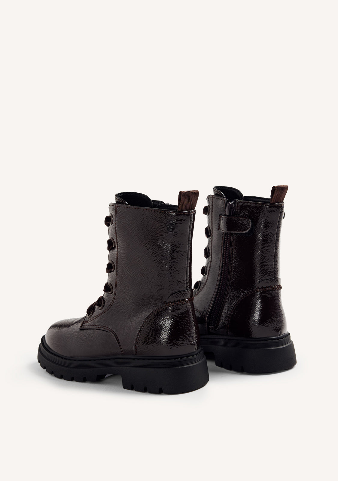 BOTAS MARRONS EFEITO VERNIZ