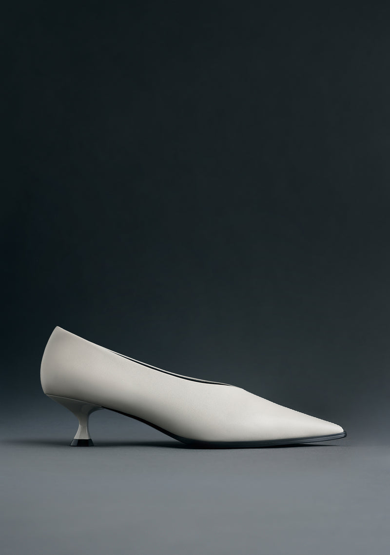 GREY LEATHER HEEL SHOES BY MELYSSA PINTO