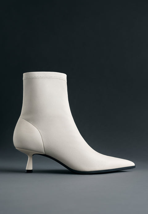 OFF-WHITE LEATHER ELASTIC ANKLE BOOTS BY MELYSSA PINTO