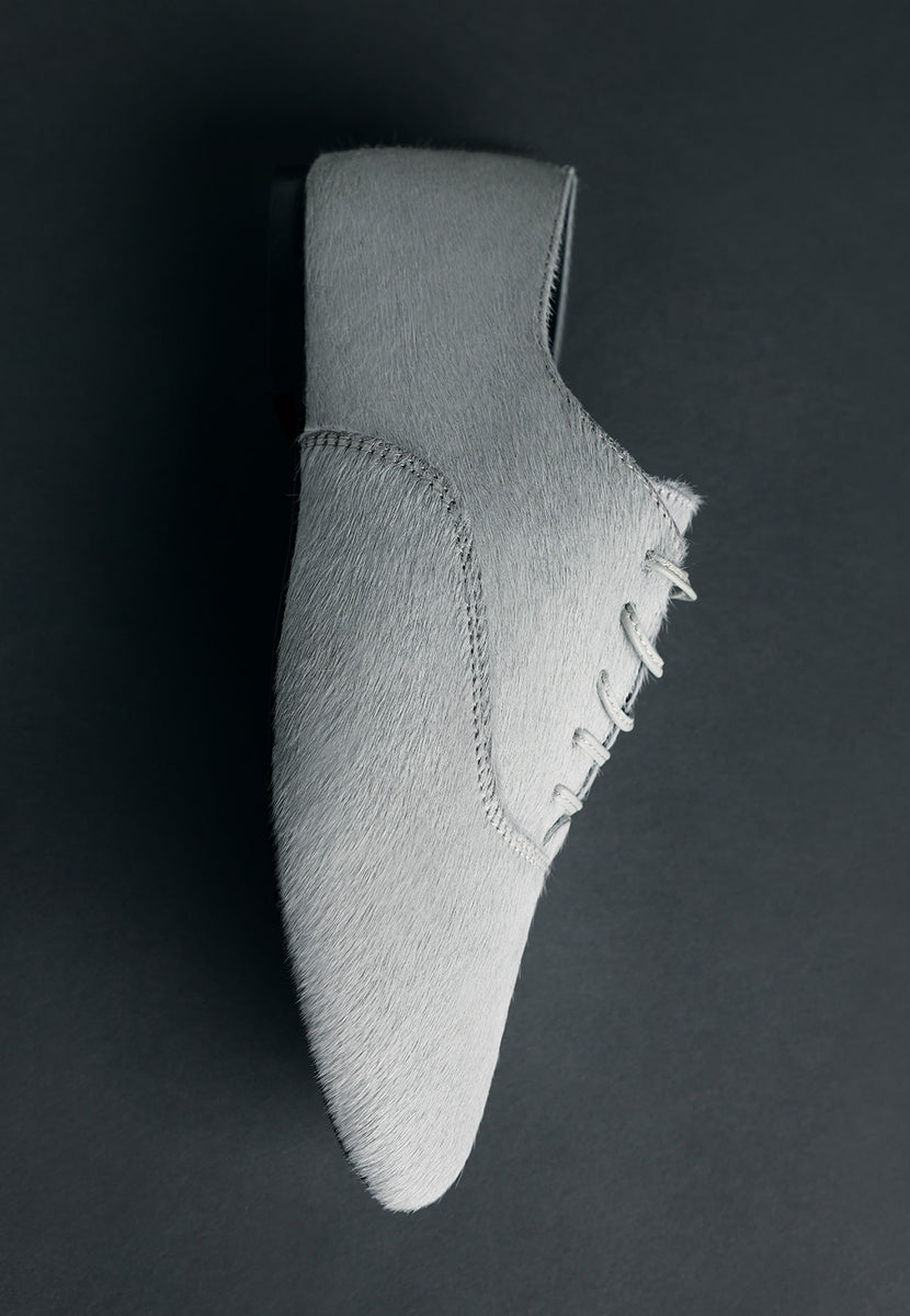 GREY LEATHER FLAT SHOES BY MELYSSA PINTO