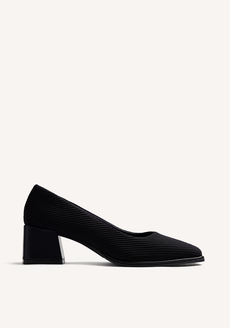 ELEGANT BLACK HEEL SHOES