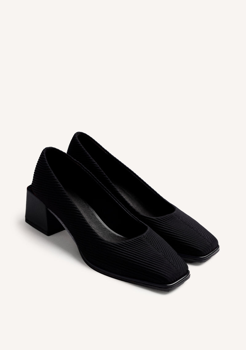 ELEGANT BLACK HEEL SHOES