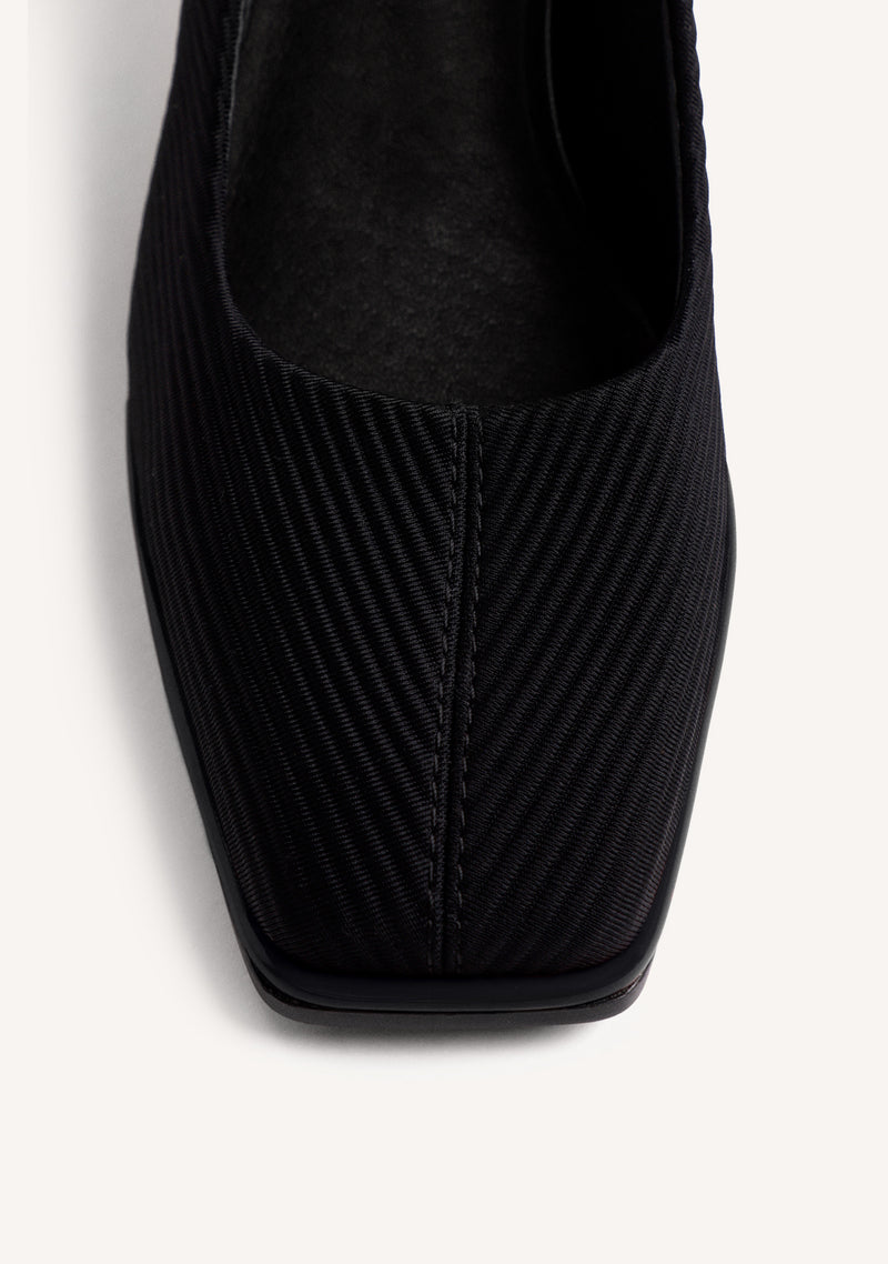 ELEGANT BLACK HEEL SHOES