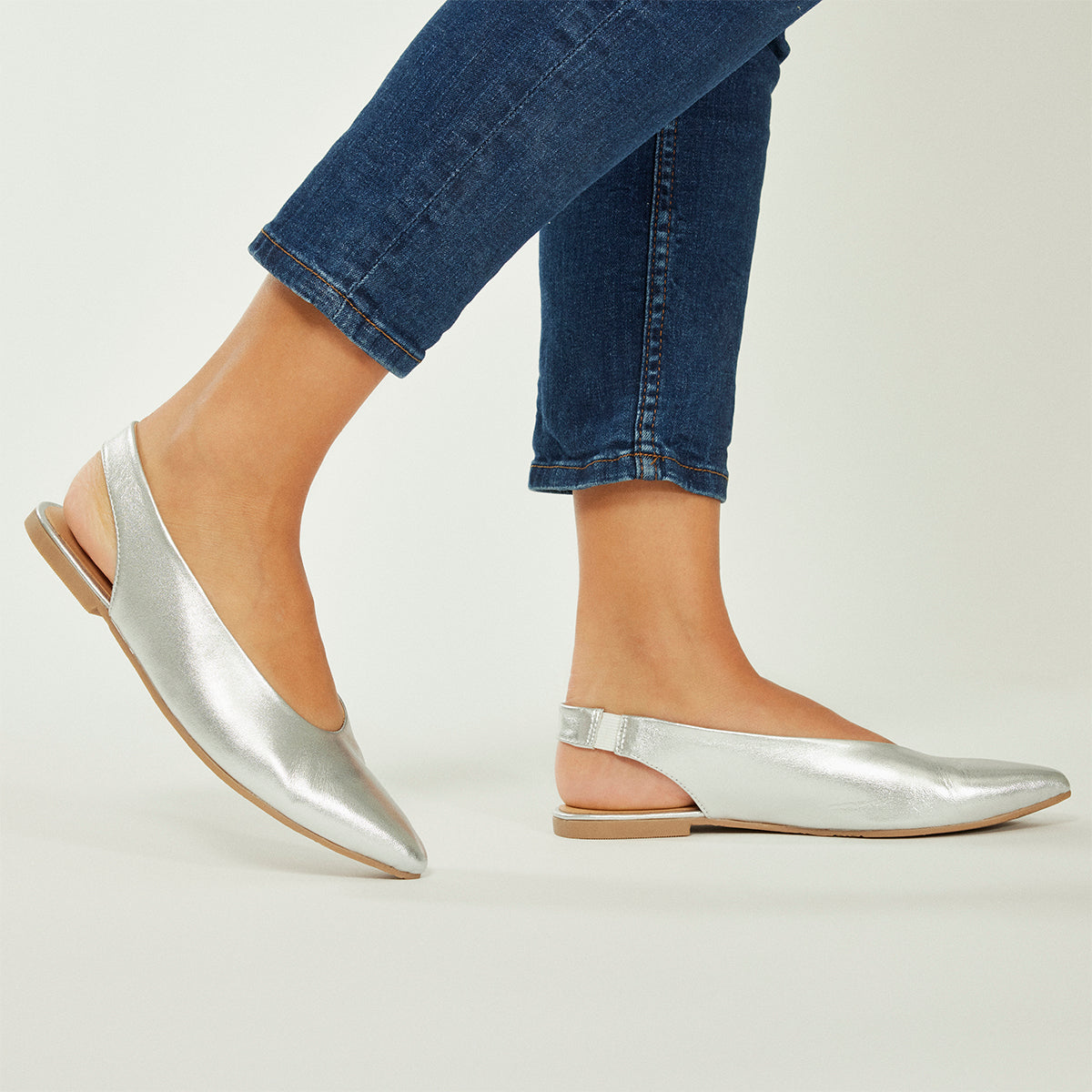 BAILARINAS DESTALONADAS DE PIEL COLOR PLATA PARA MUJER