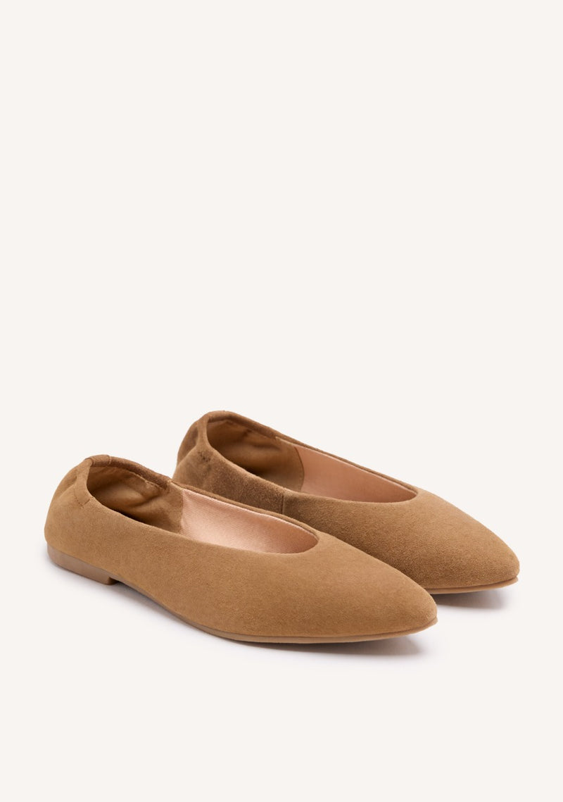 BAILARINAS DE PIEL COLOR CUERO CON PUNTA FINA Y TALÓN FRUNCIDO PARA MUJER