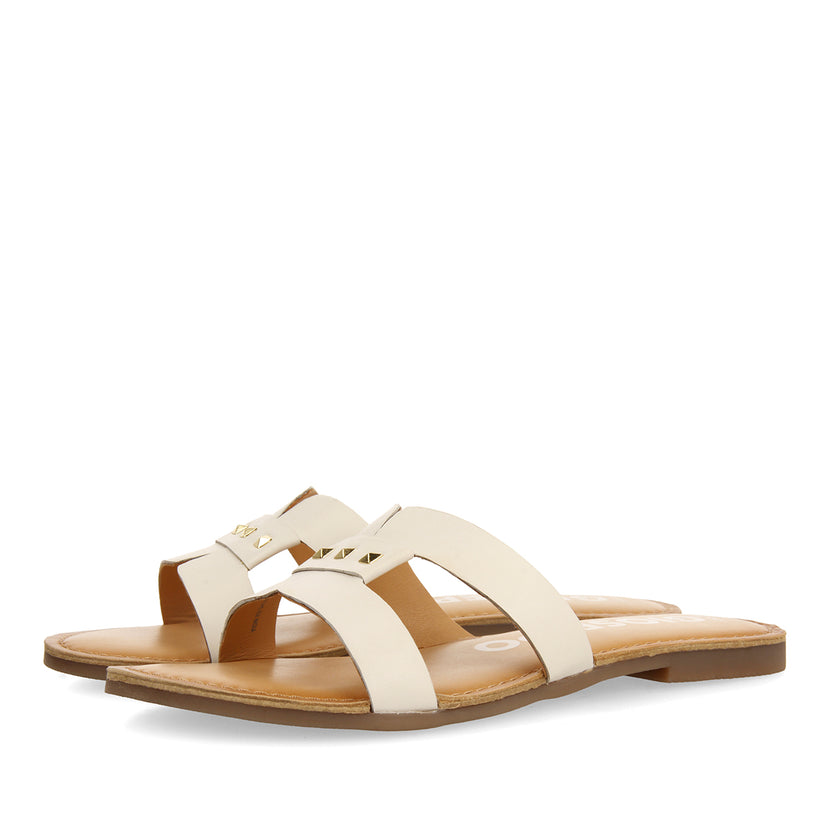 SANDALIAS COLOR OFF-WHITE DE PIEL TIPO PALA PARA MUJER