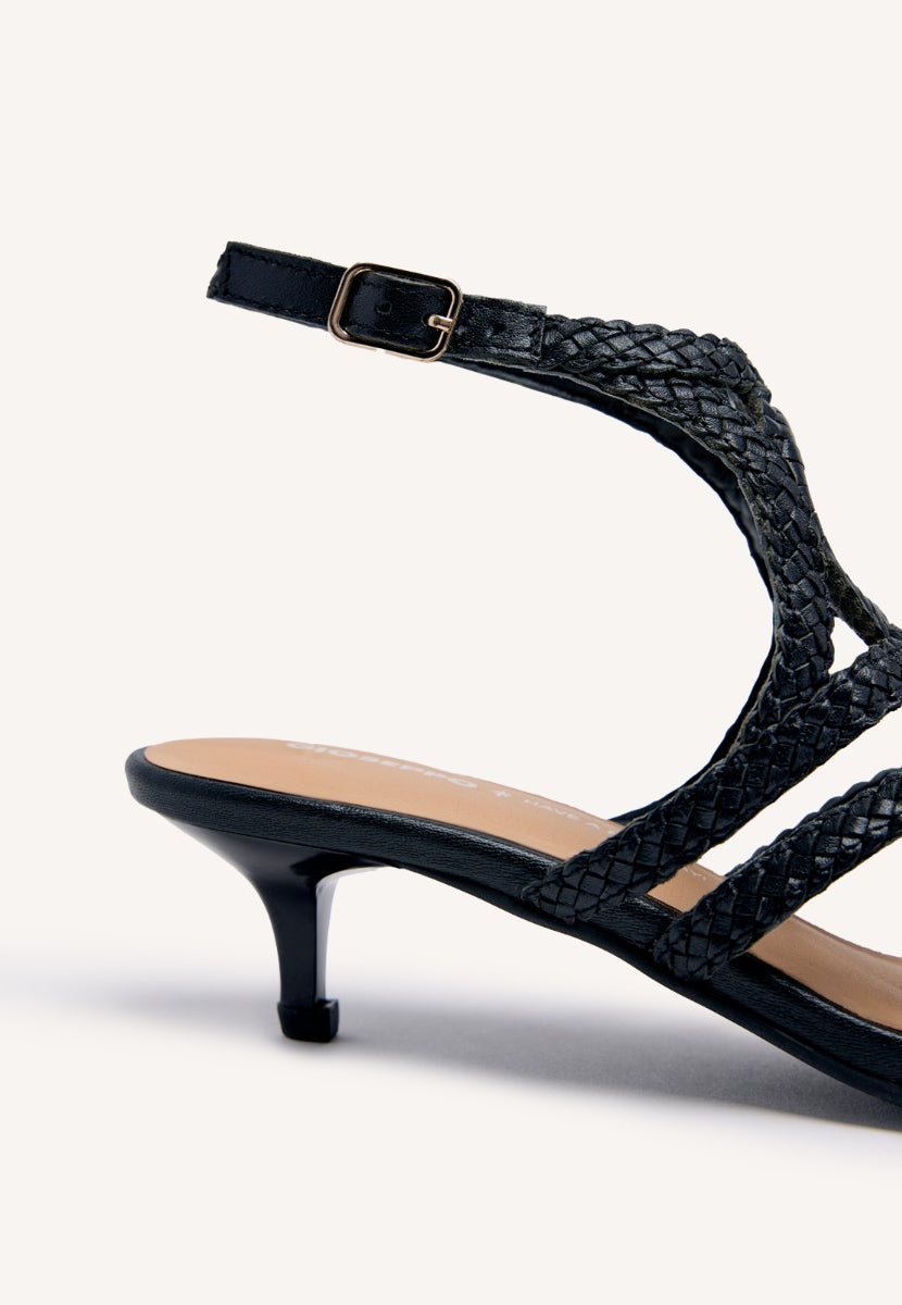 SANDALIAS PIEL TRENZADA