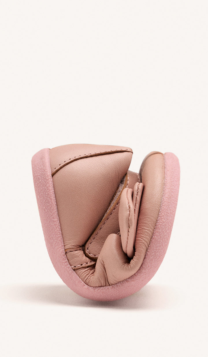 Flexible and twistable