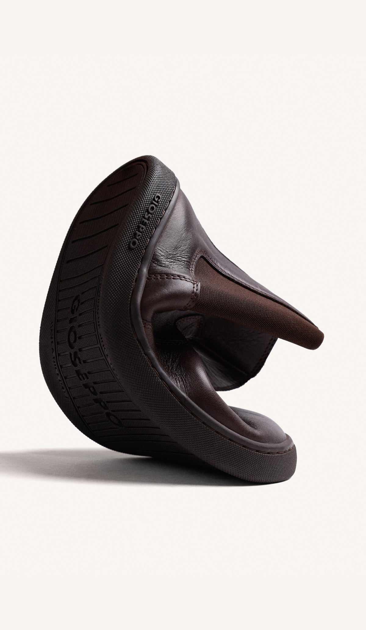 Flexible y torsionable