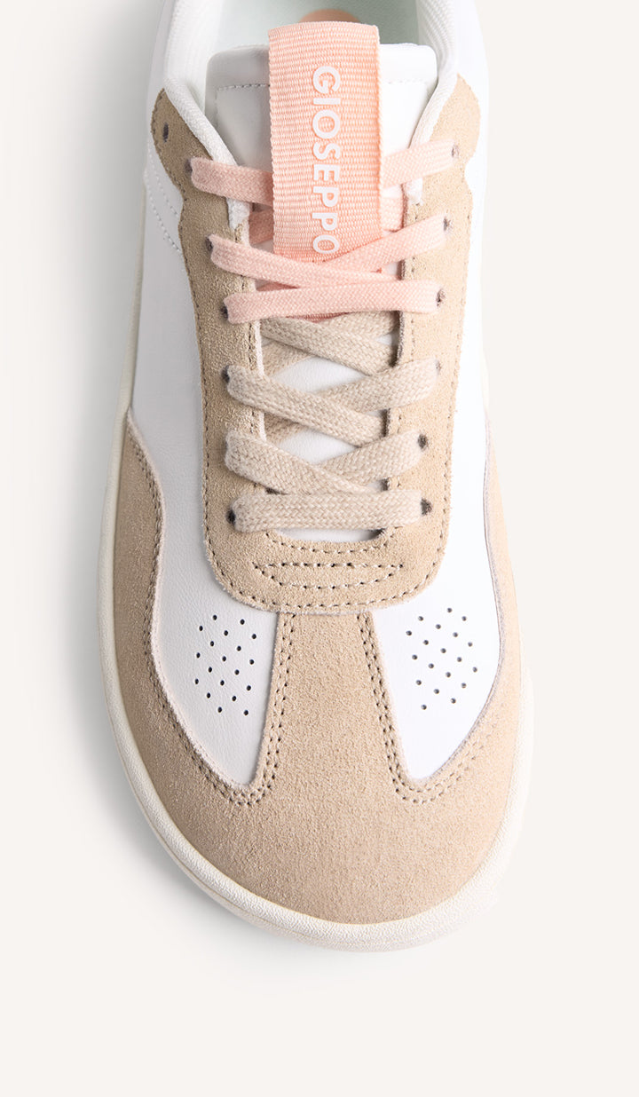 Wide toe box