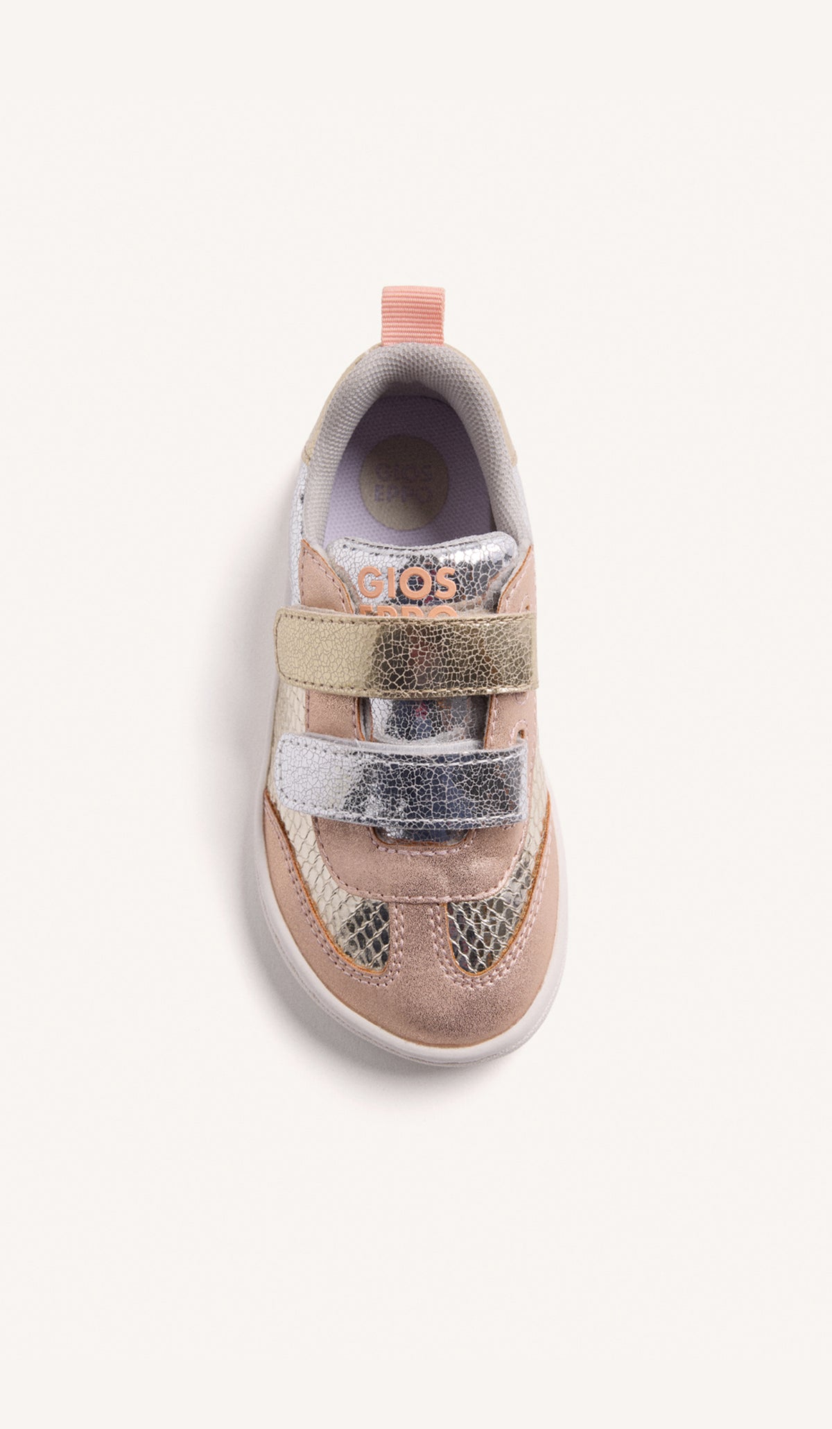 Wide toe box