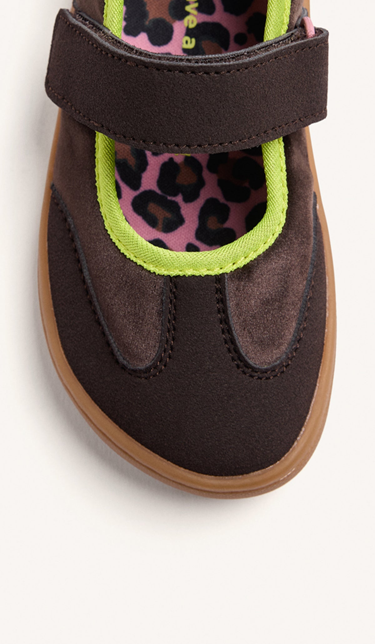 Wide toe box