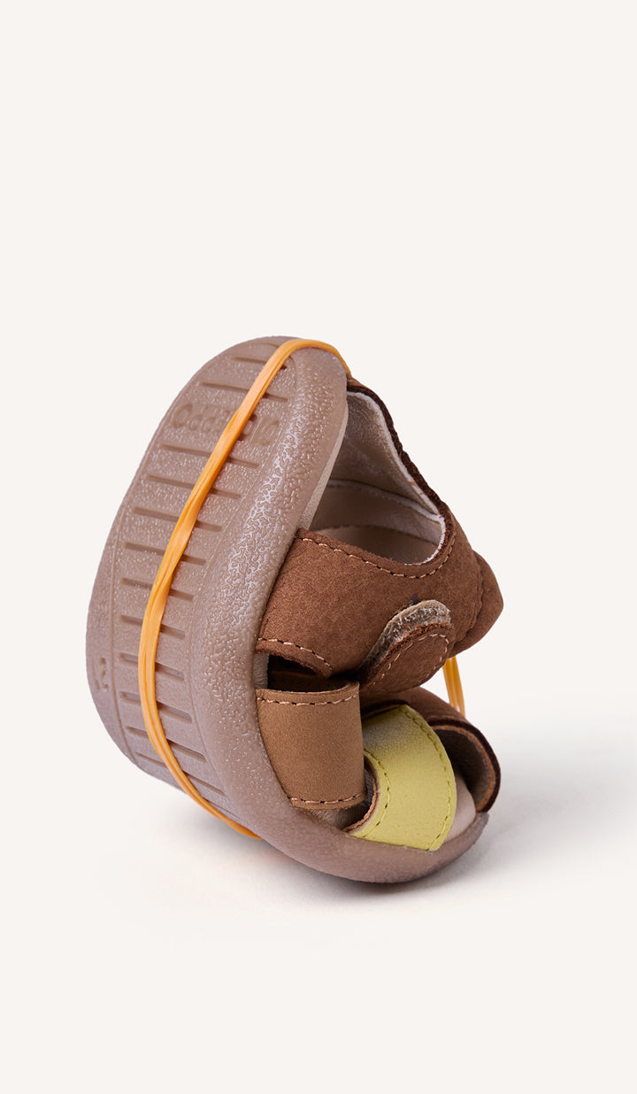 Flexível e torcível 