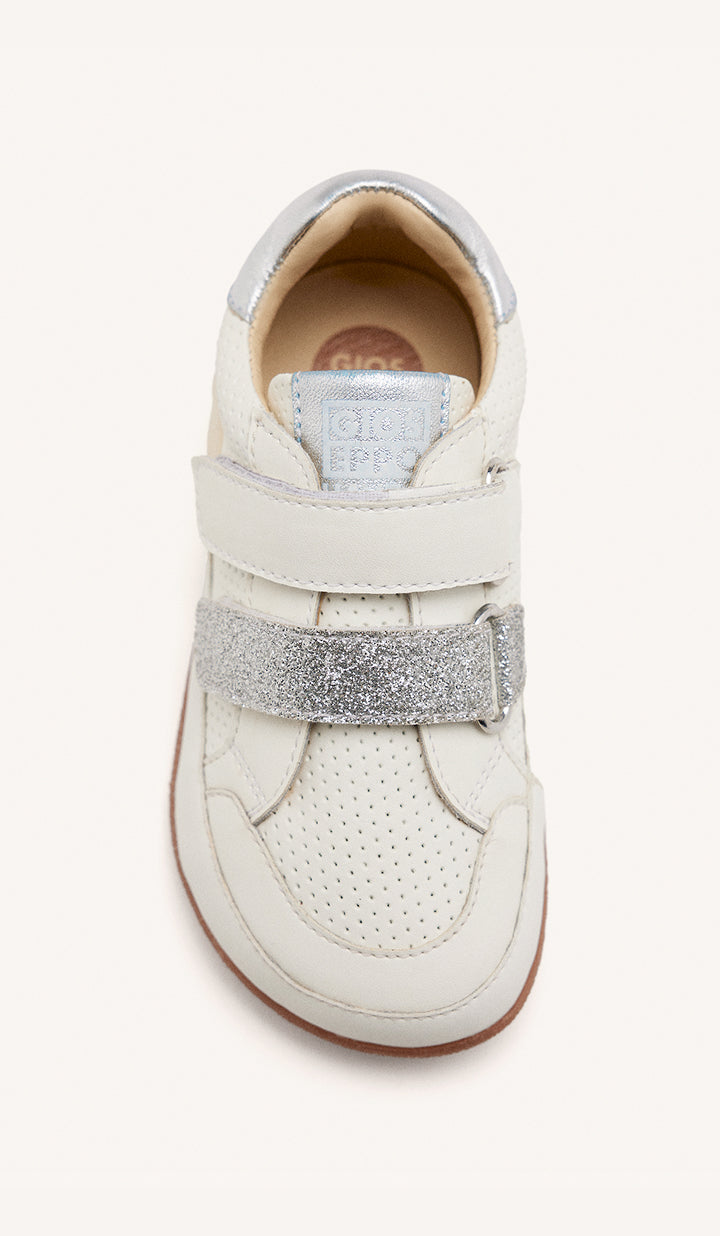 Wide toe box