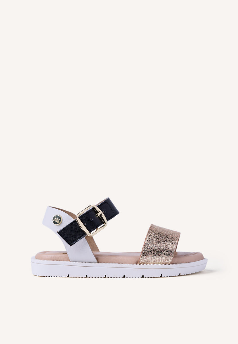 SANDALIAS PIEL BRILLO ONGATA