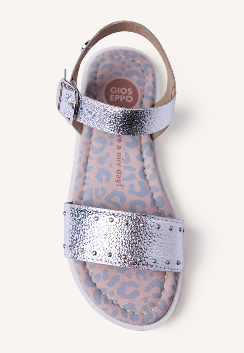 SANDALIAS PIEL BRILLO Y TACHAS CABERFAE