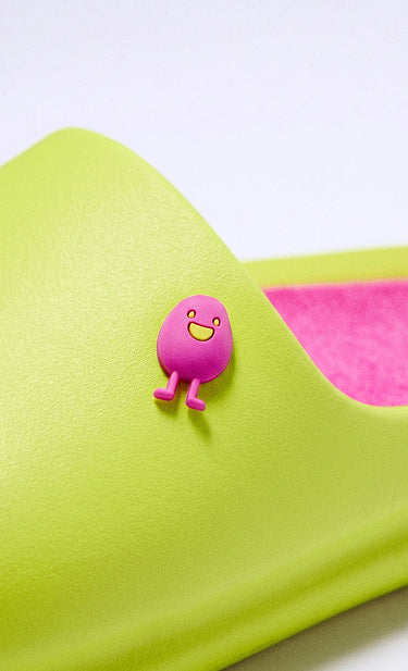 REMOVABLE PIN