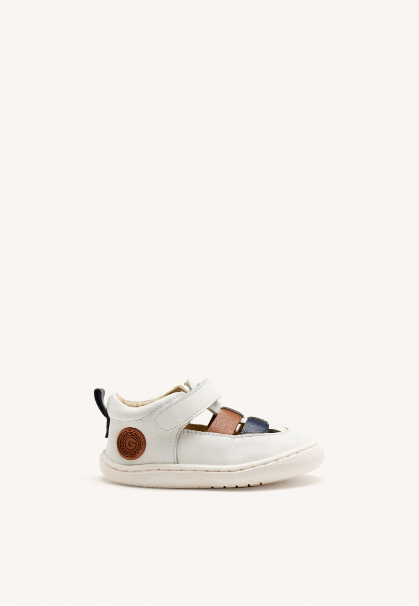 WHITE CRAB-STYLE SANDALS WITH COLOR ACCENTS AND ADJUSTABLE CLOSURES FOR BABIES POREC