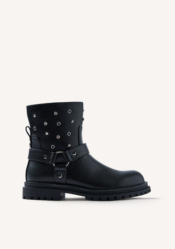 BOTAS TACHAS Y OLLADOS AKELEY