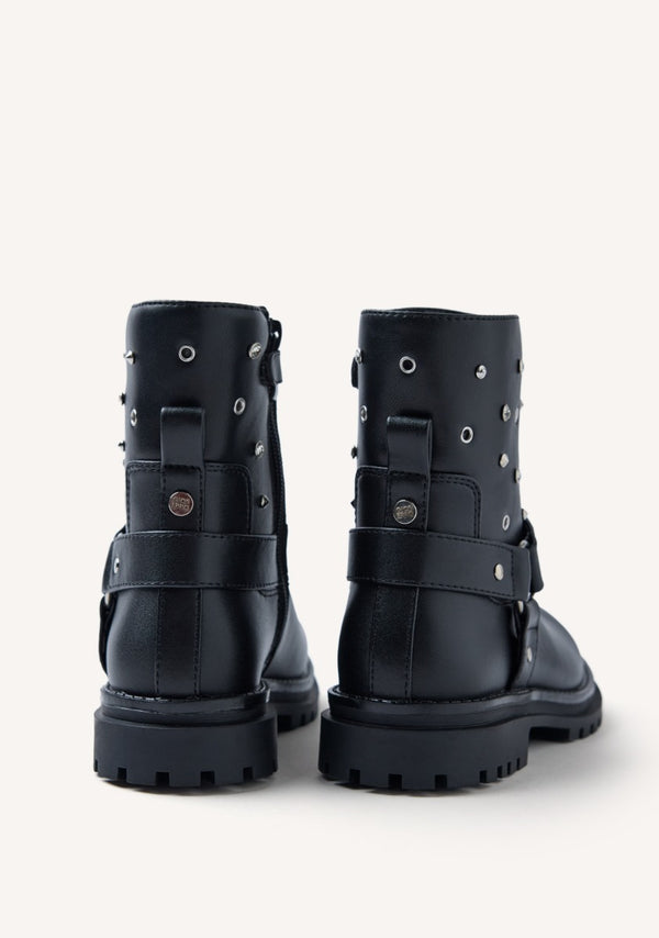 BOTAS TACHAS Y OLLADOS AKELEY