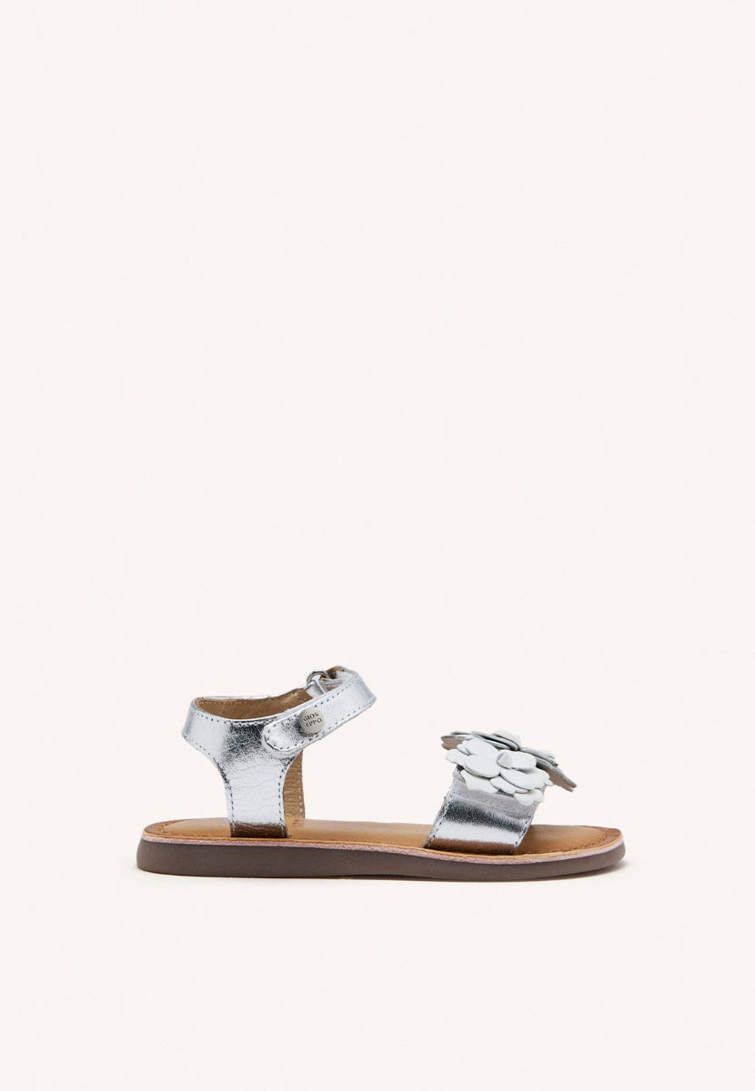 SILVER LEATHER SANDALS WITH FLOWER EMBELLISHMENT FOR GIRL AND BOY SHEGAN