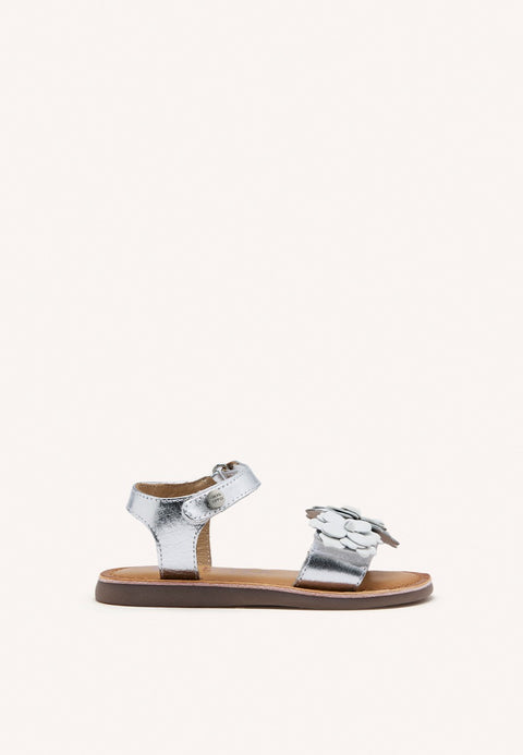 SILVER LEATHER SANDALS WITH FLOWER EMBELLISHMENT FOR GIRL AND BOY SHEGAN