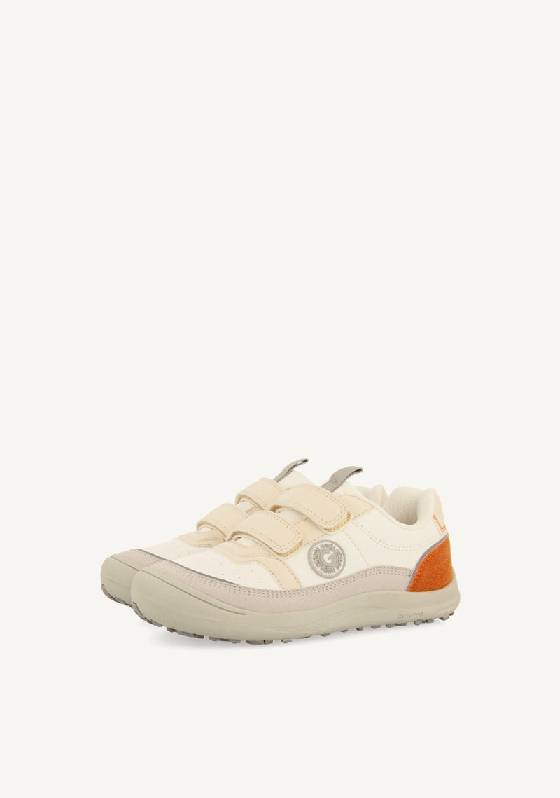 BASKET STYLE SPORTS SHOES