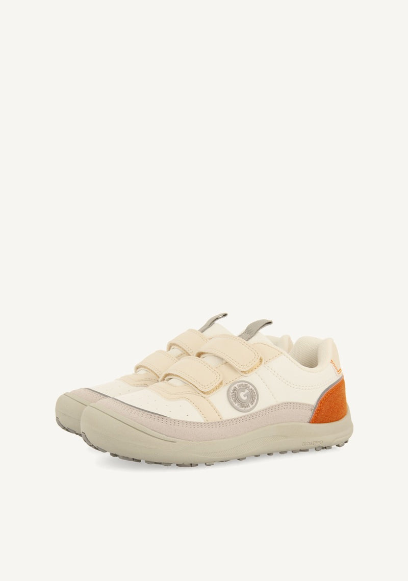 BASKET STYLE SPORTS SHOES